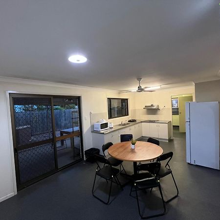 Auberge de jeunesse Tomato Backpackers à Bundaberg Extérieur photo